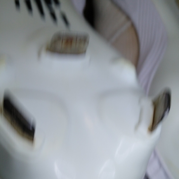 New Balance Kids Size 5 White Sports Cleats Shoes - Picture 10 of 13